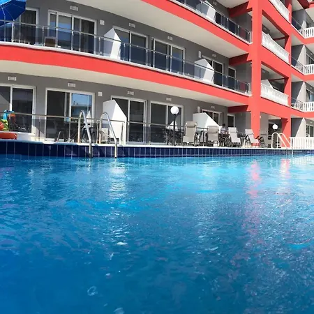 Red Luxury Aqua Aparthotel *